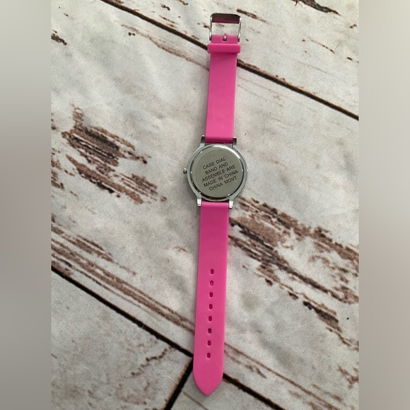 GENEVA PINK SILICONE WATCH - Picture 4 of 5